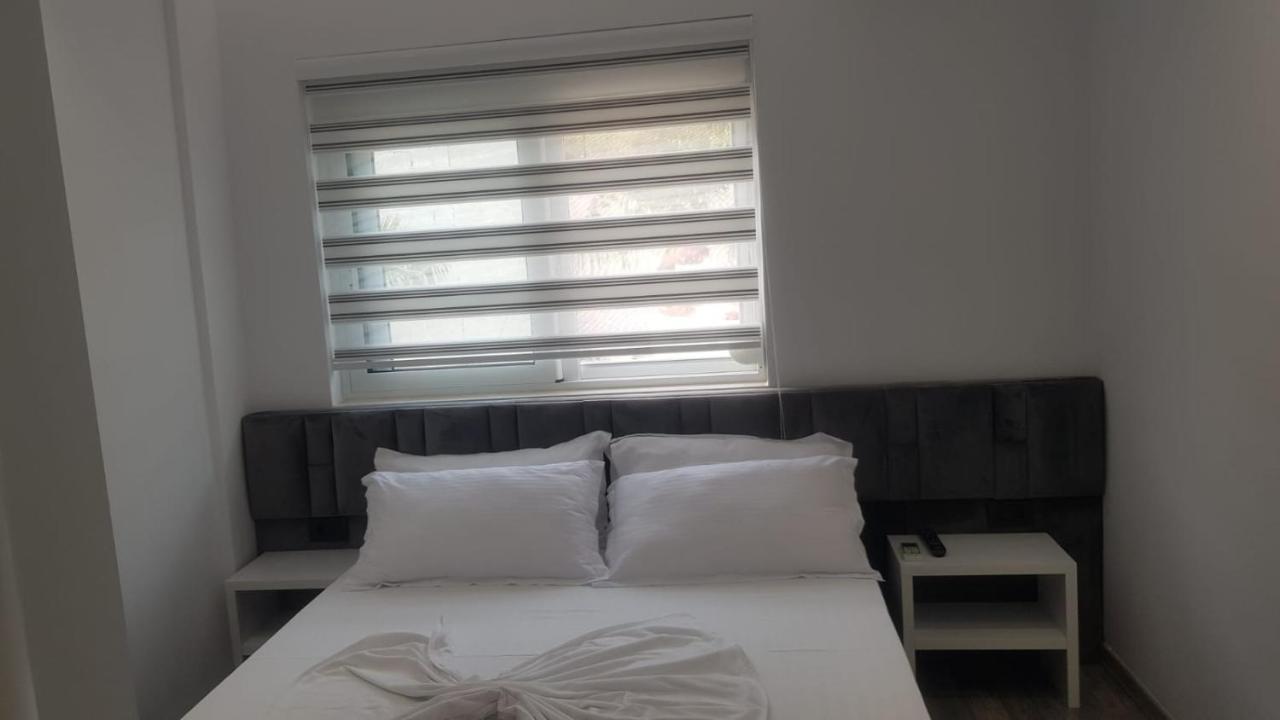 Luxury Villa Alisja Sarande With Private Beach Bilik gambar