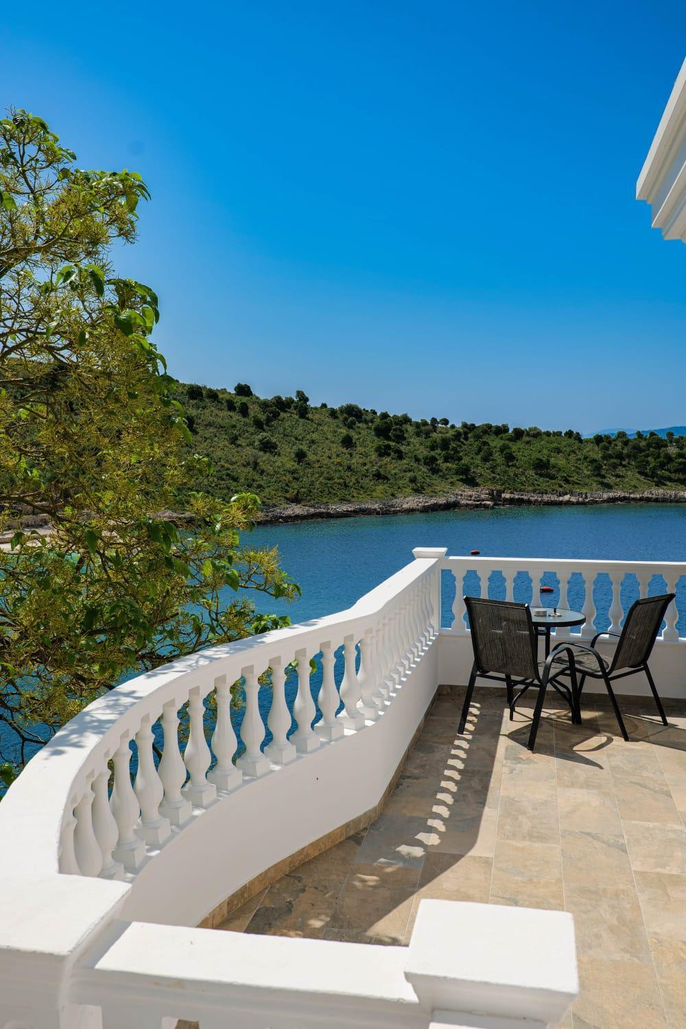 Luxury Villa Alisja Sarande With Private Beach Bilik gambar