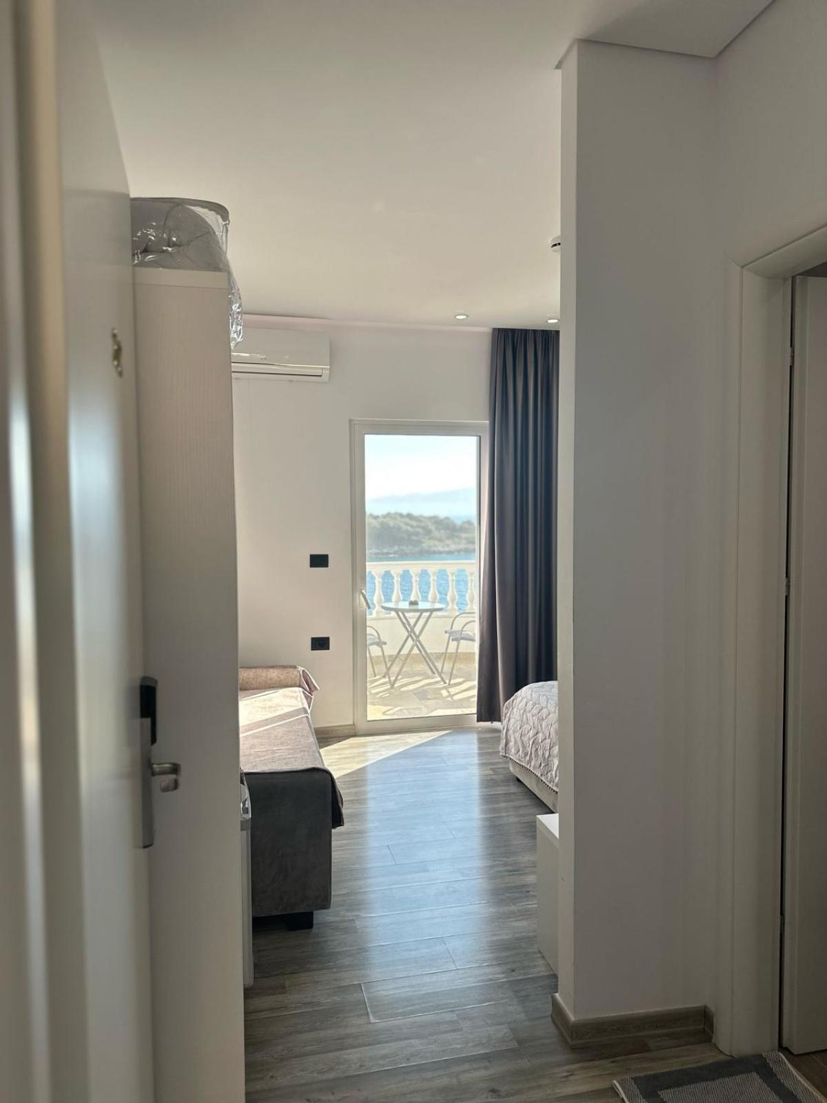 Luxury Villa Alisja Sarande With Private Beach Luaran gambar