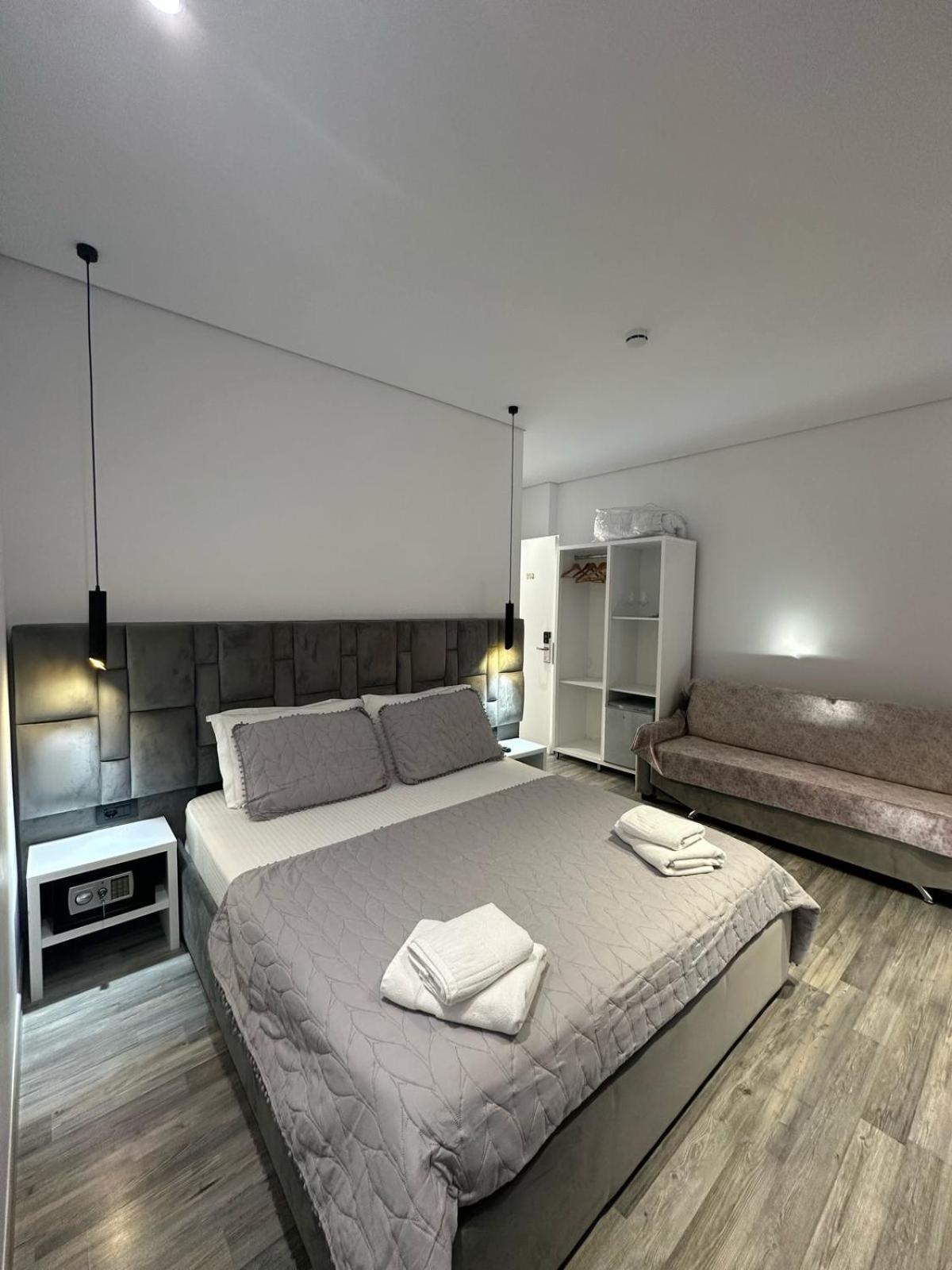 Luxury Villa Alisja Sarande With Private Beach Luaran gambar